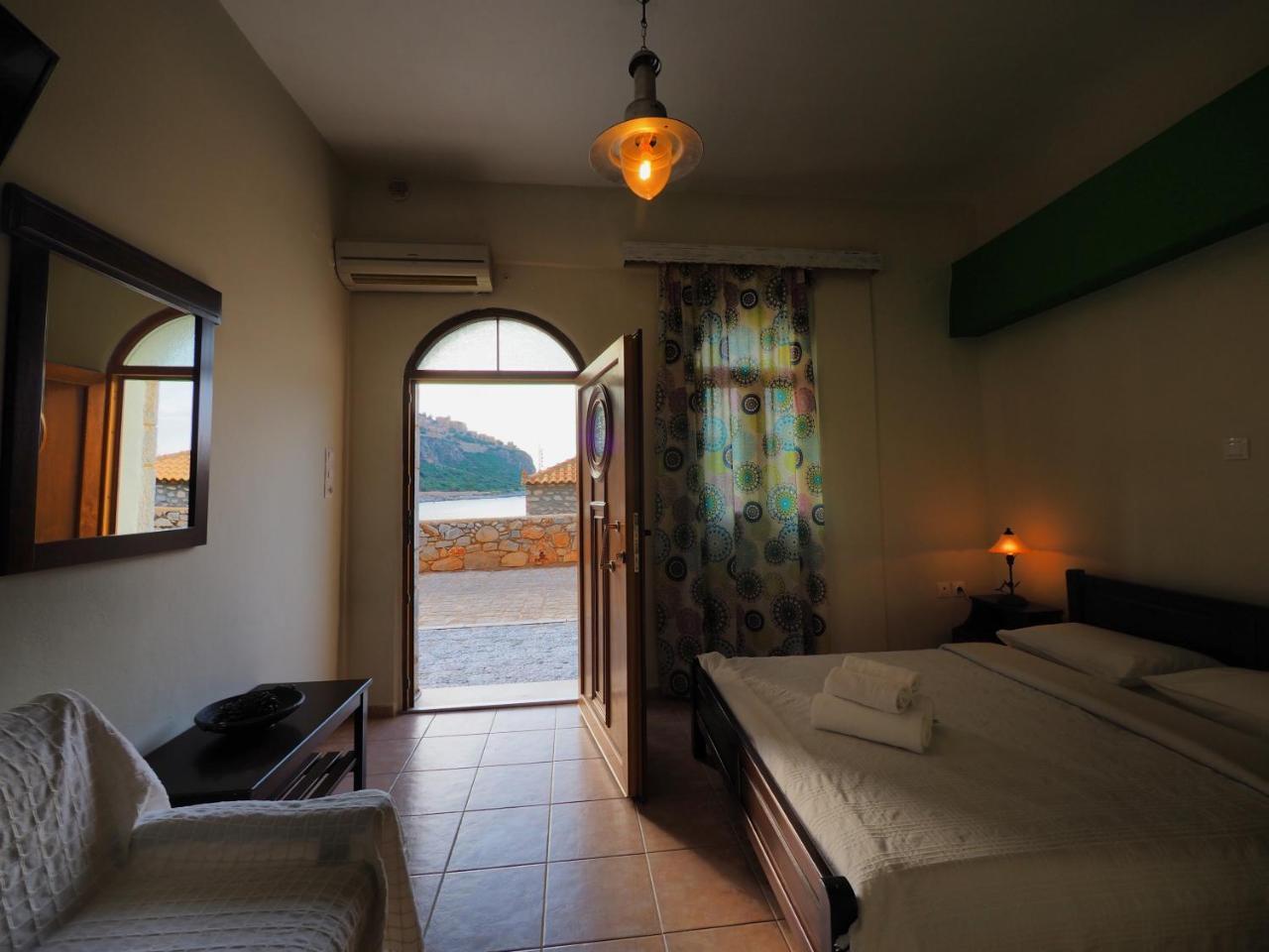 Sophia Limeni Apartments And Studios Ngoại thất bức ảnh